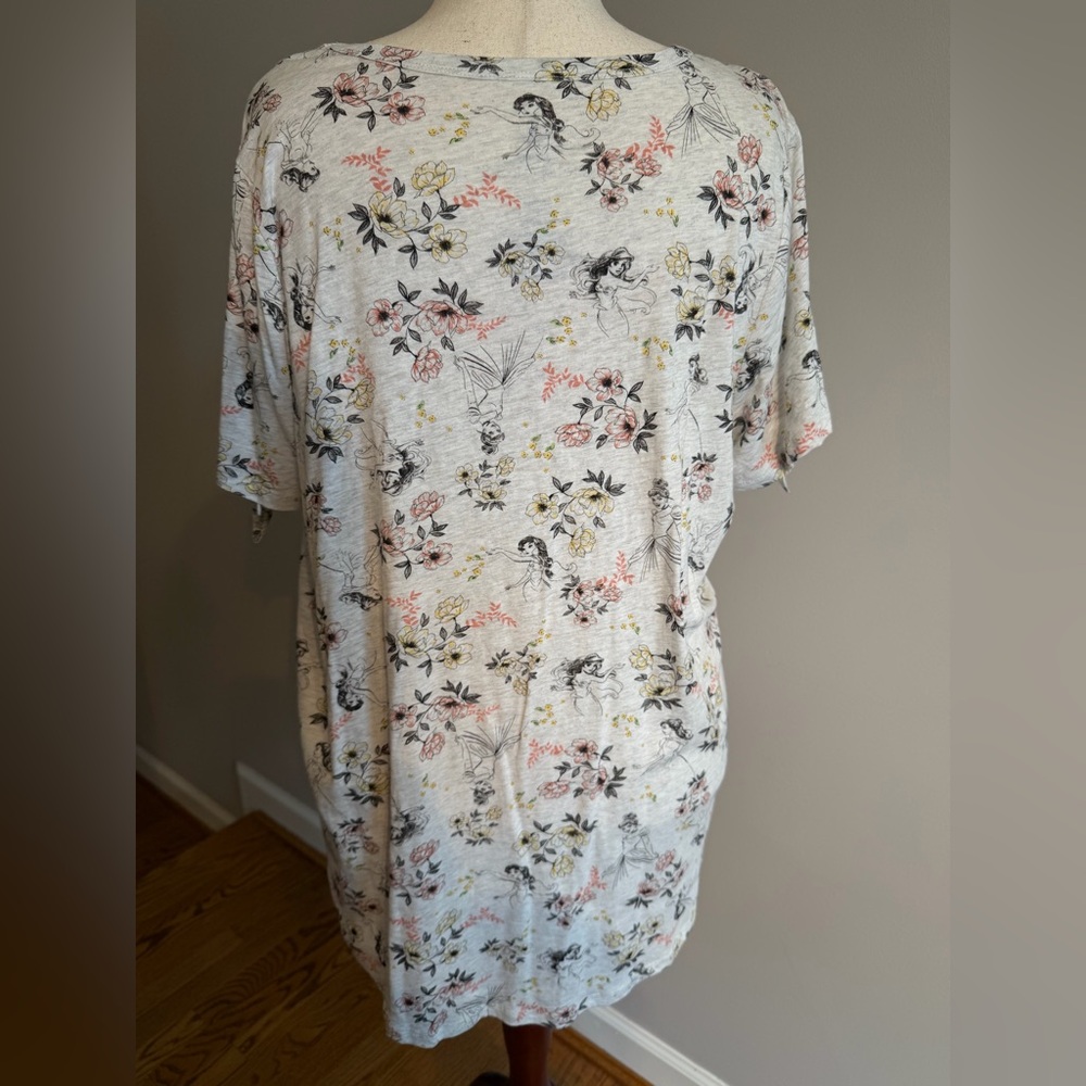 Disney x Torrid Disney Princess Tie Sleeve Tee - Torrid Size 4 (26, 4X) - Picture 7 of 14